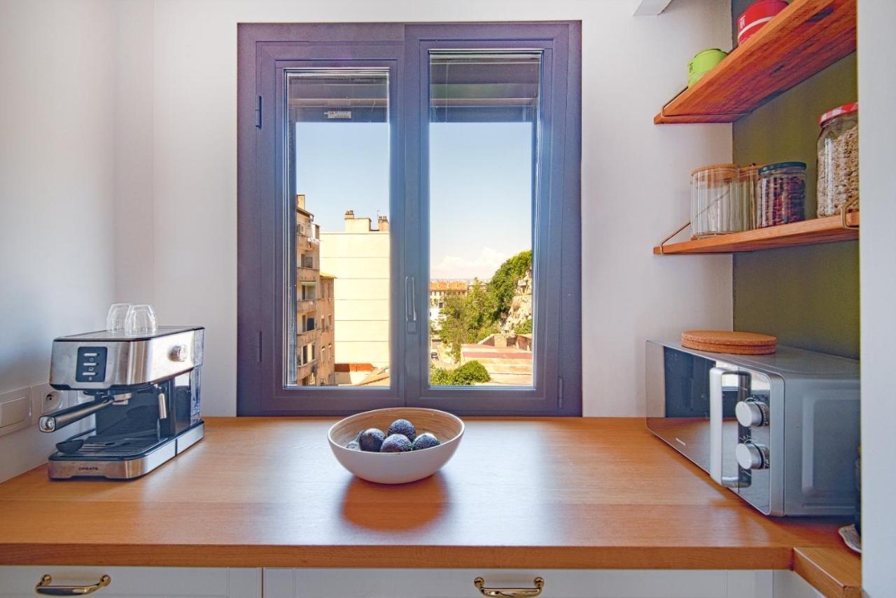 Un Balcon Sur Notre Dame * Marseille